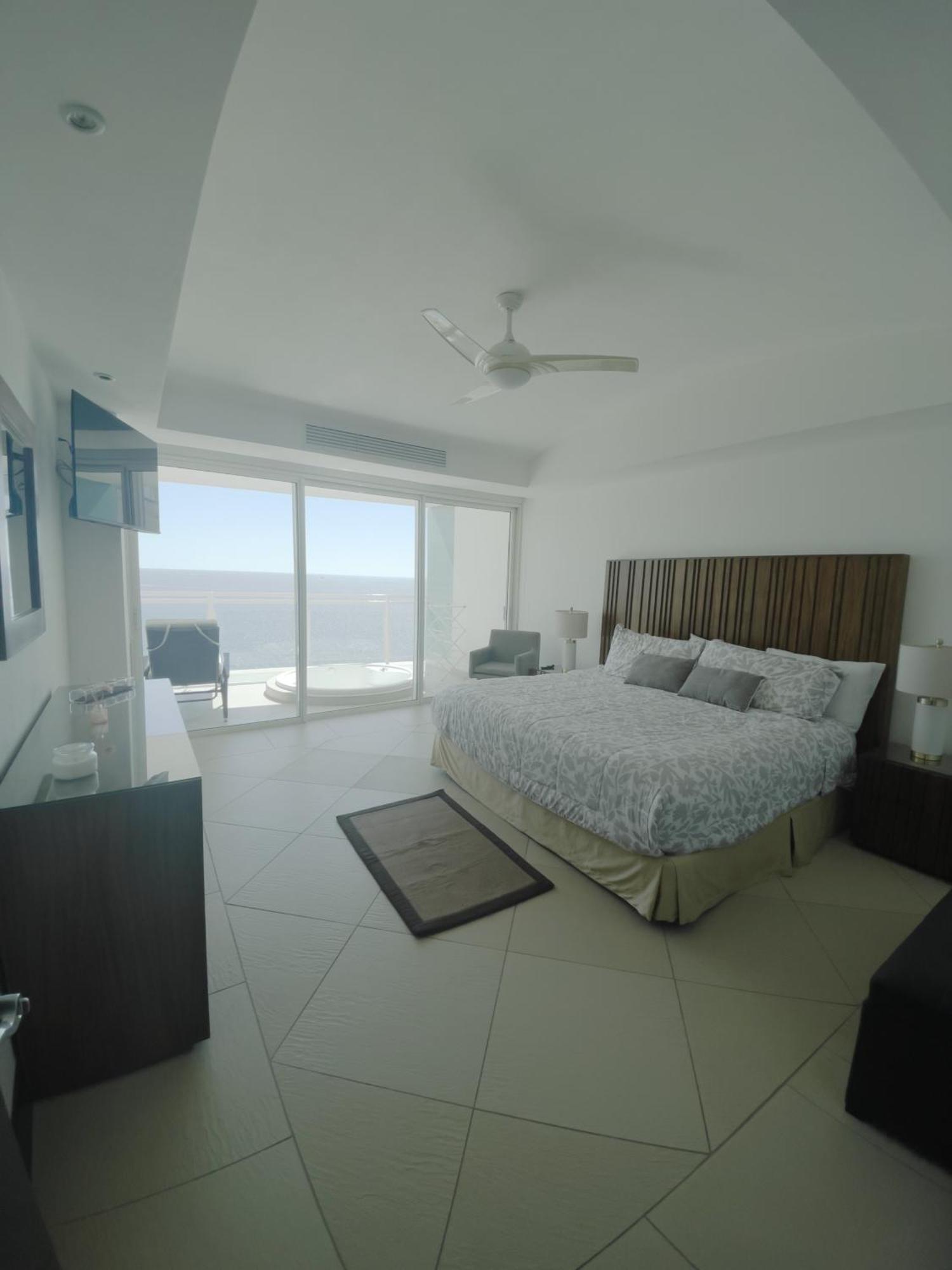 Bay View Grand Marina Ixtapa Condo En Pie De Playa المظهر الخارجي الصورة